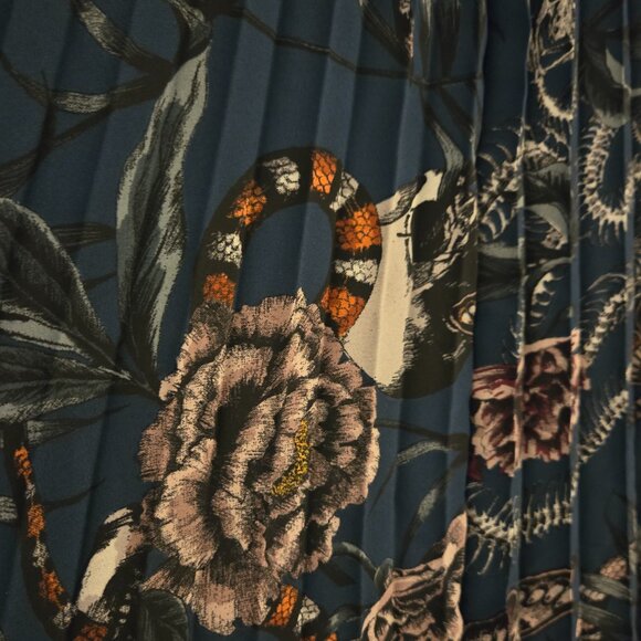 H&M Dark Green, Gotha, Skull, Snake Skirt - Picture 3 of 9